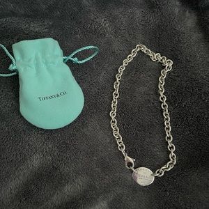 Tiffany & Co.  Choker necklace